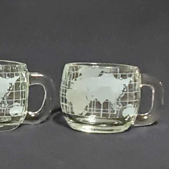 Nestle Frosted Glass World Mugs - Picture 5 of 7
